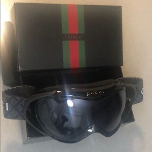 Gucci snow boarding goggles